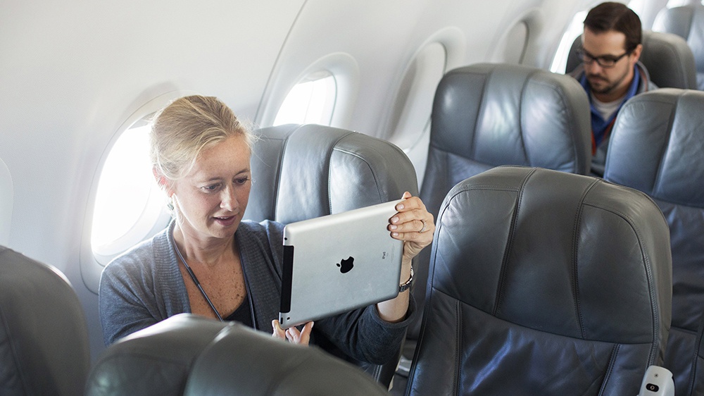 Máy bay và hãng bay có hỗ trợ dịch vụ wifi 
