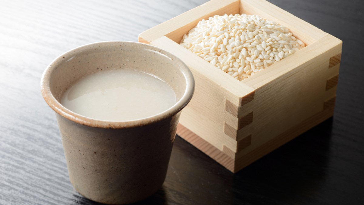 Amazake được làm từ gạo trắng lên men