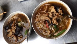 Phở gan cháy là món ăn độc nhất ở Bắc Ninh