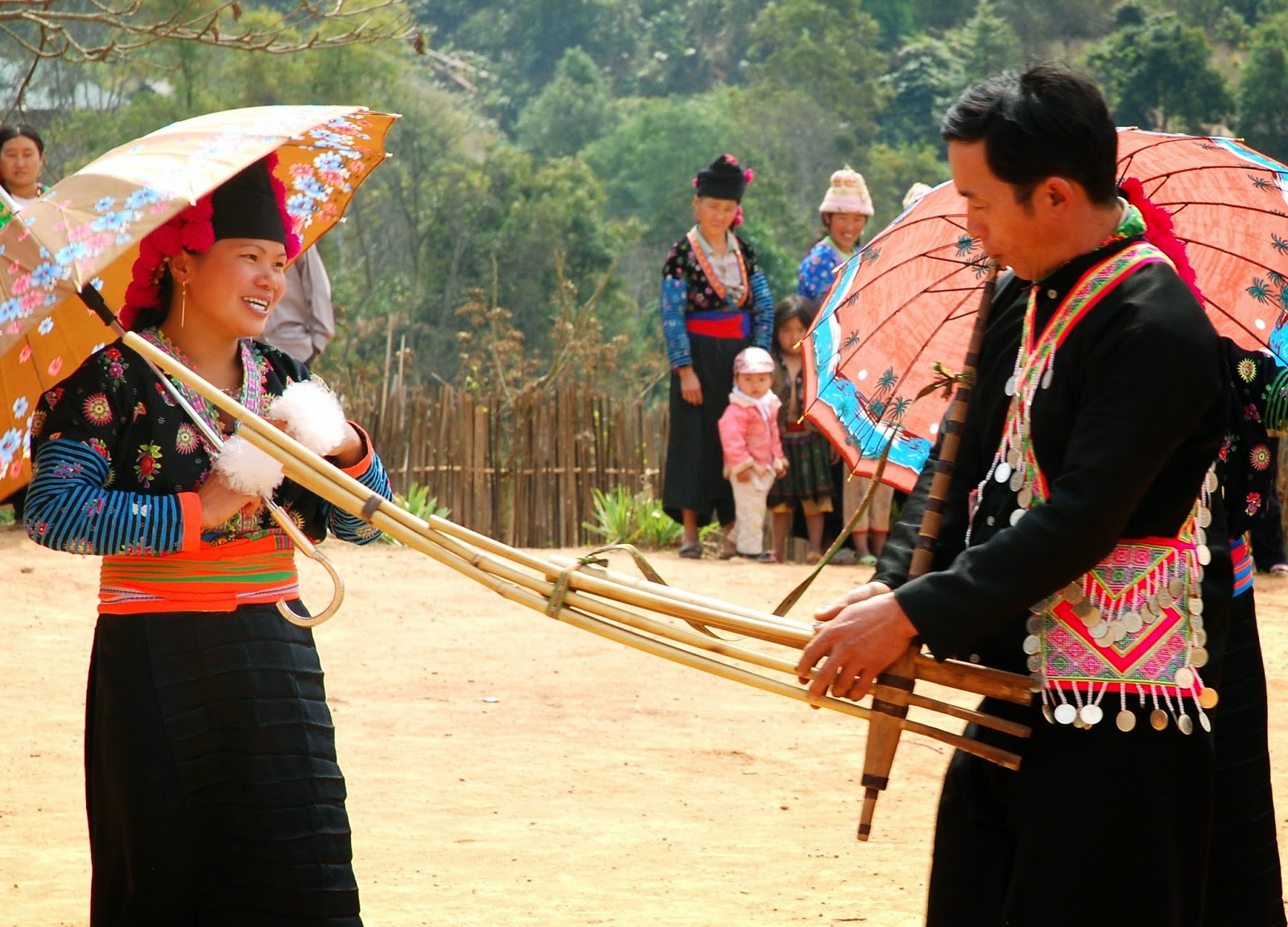 Những tiếng lời giao duyên tính tứ ở chợ phiên Co Mạ