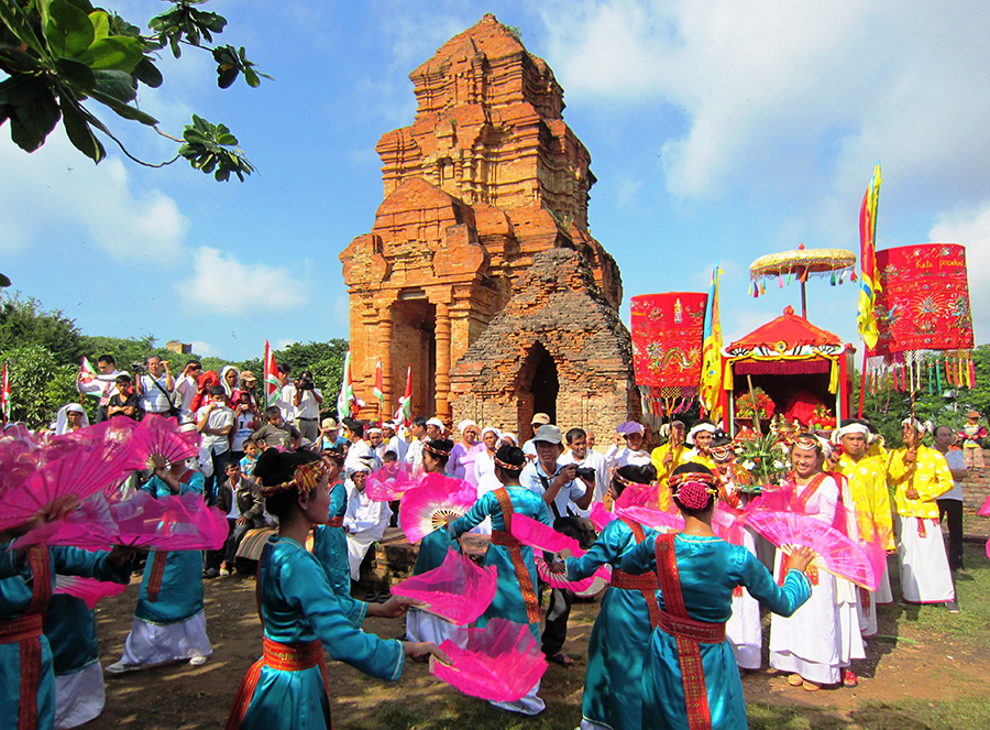Lễ hội Tháp Bà Ponagar có ý nghĩa to lớn