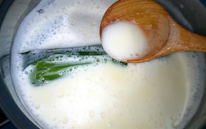 Nấu sữa đậu nành rất đơn giản